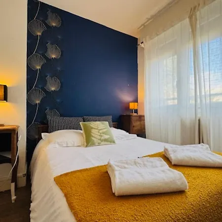Cozy Flat Near Downtown *